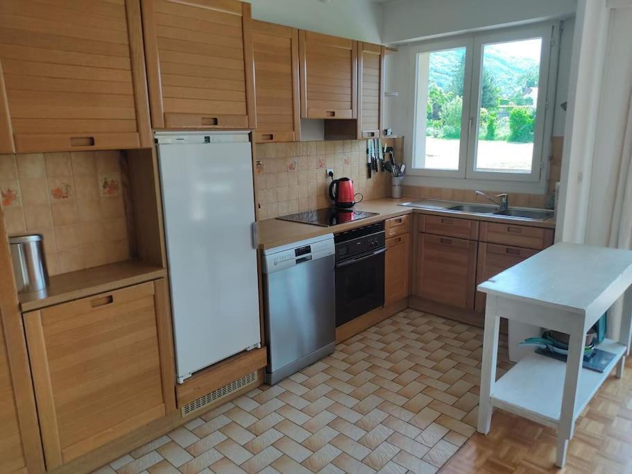 Apartment Bel Au Calme A 5 Minutes Du Village Menthon-Saint-Bernard